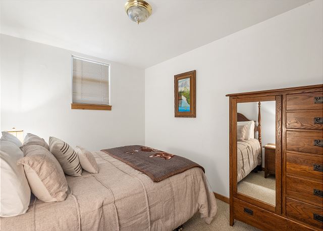 Affordable Condo-Walk to Downtown Ouray- Patio and Grill 6