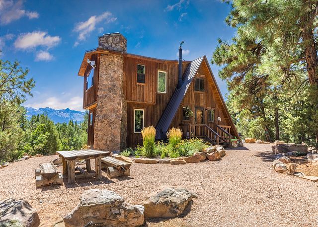 Cozy Cabin - Beautiful Views of the Surrounding Peaks - Hot Tub STR2024-062 2