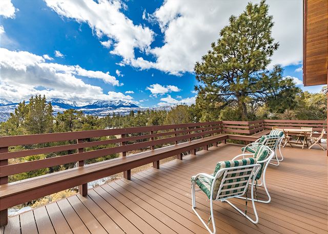 Mountain Retreat | Amazing Views | Gourmet Kitchen | A/C | STR2025-062 4
