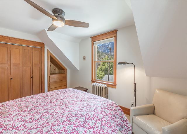 Home Away From Home in Downtown Ouray 10