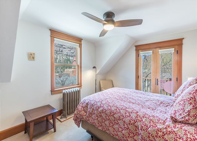 Home Away From Home in Downtown Ouray 9