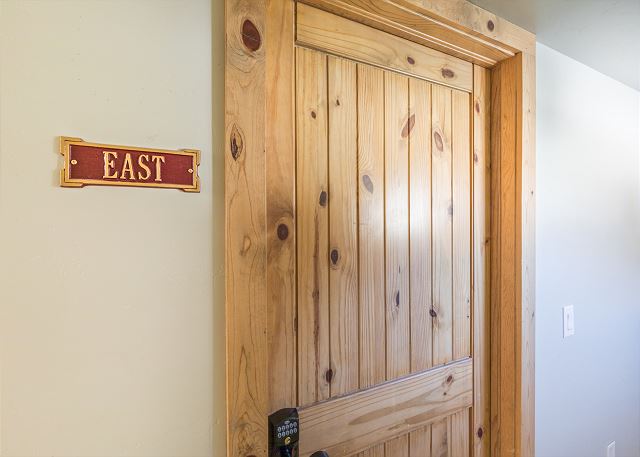 Historic Suite Located in the Heart of Ouray | Air Conditioning! 9