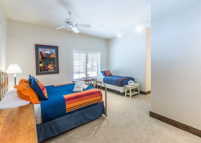 Spacious Getaway | Walk to Downtown | Private Courtyard 10