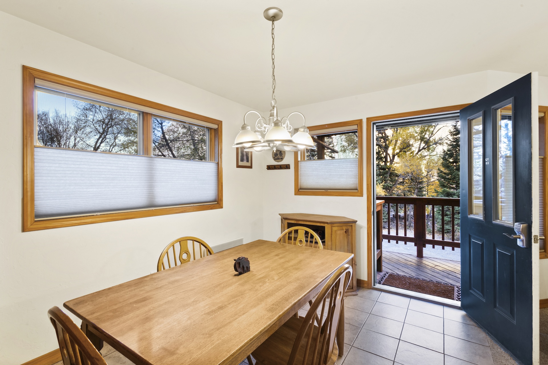 Mountain Views-Across from River Walk Trail-Pet-friendly | Photo 10