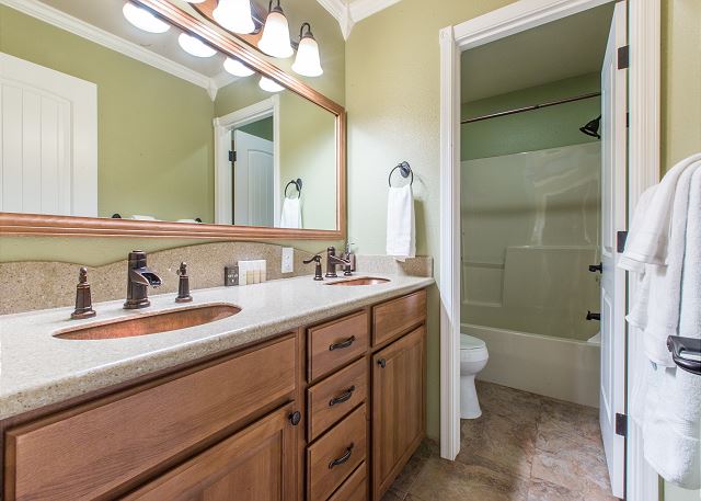 Dog Friendly-Overlooking River-Next to Ouray Hot Springs-Fiber Optic WiFi 9