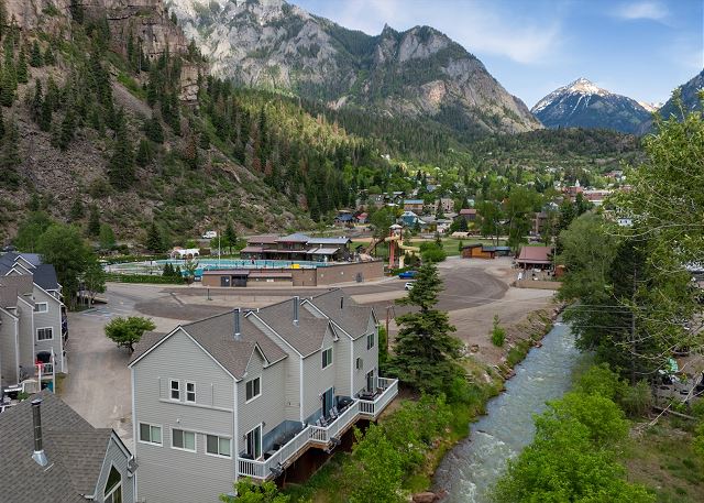 River Views | Next to Ouray Hot Springs | Walk to Restaurants 3