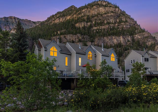 Affordable Riverfront Townhome - Fiber Internet - Near Ouray Hot Springs Pool