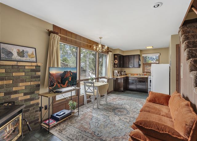 Secluded Cabin | Close to Downtown Ouray | Couple's Retreat | STR2025-068 9