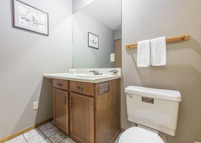 Secluded Cabin - 4 miles from Downtown Ouray STR2025-068 9