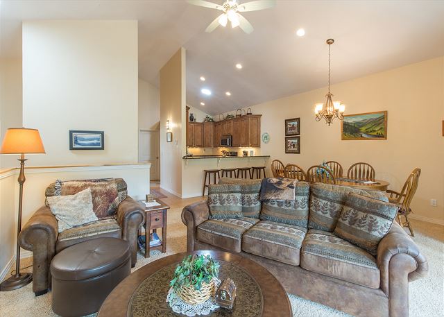 Unbeatable Location - Across from Ouray Hot Springs - Walk to Downtown 2