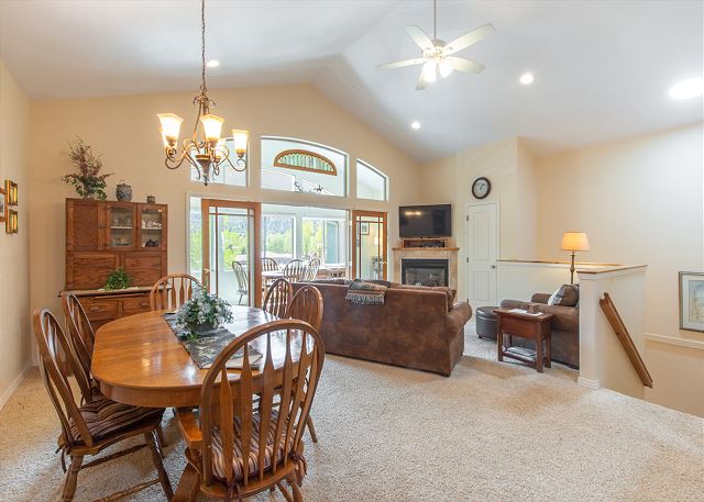 Unbeatable Location - Across from Ouray Hot Springs - Walk to Downtown 4