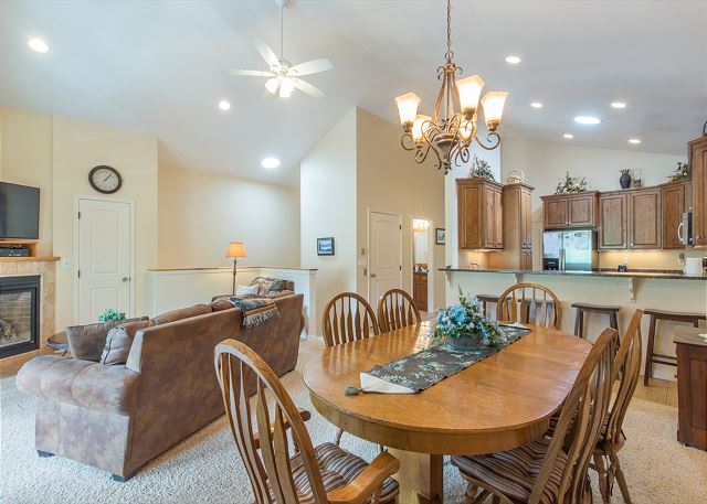 Unbeatable Location - Across from Ouray Hot Springs - Walk to Downtown 3