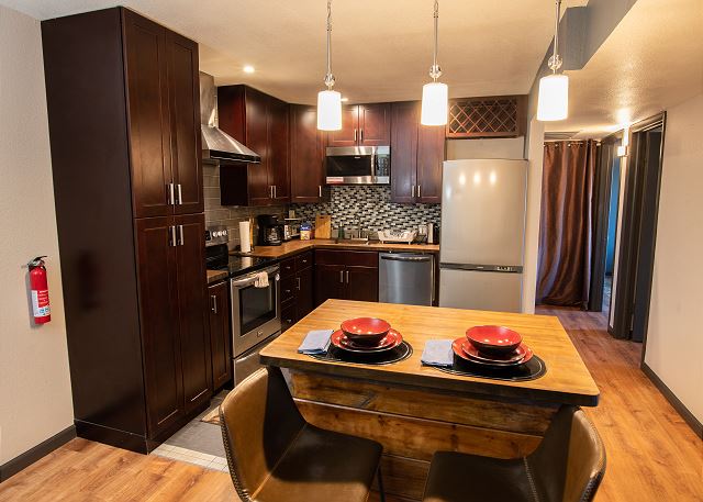 NEW! Modern Condo w/Patio, 6 Miles to Dtwn Boulder 10