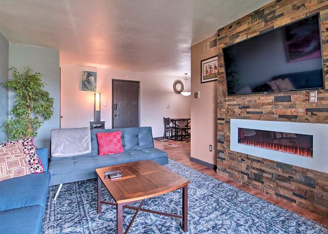 NEW! Modern Condo w/Patio, 6 Miles to Dtwn Boulder