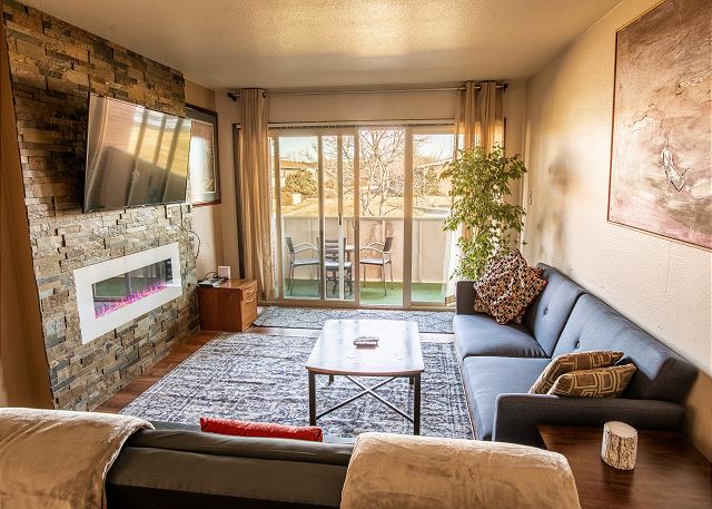 NEW! Modern Condo w/Patio, 6 Miles to Dtwn Boulder 5