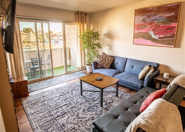 NEW! Modern Condo w/Patio, 6 Miles to Dtwn Boulder 7