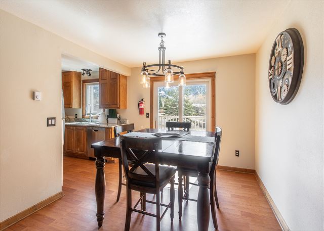 Spacious Townhome- Near Hot Springs Pool and Downtown Ouray- Pet Friendly! 7