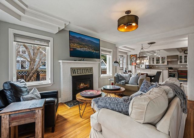 New Listing! Walking Distance to Lake Coeur d'Alene- Adjacent to City Park