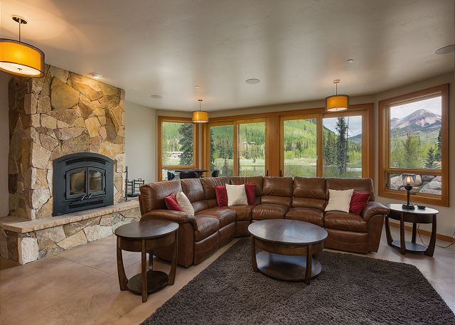 Lakefront Custom Home Across from Purgatory - Pool Table/Hot Tub/Shuttle 9