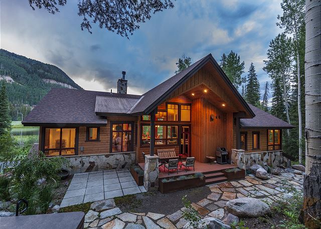 Lakefront Custom Home Across from Purgatory - Pool Table/Hot Tub/Shuttle 2