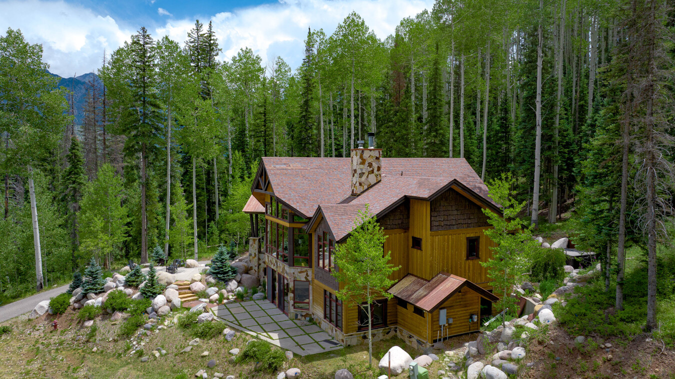 Lakefront Custom Home Across from Purgatory - Pool Table/Hot Tub/Shuttle | Photo 47