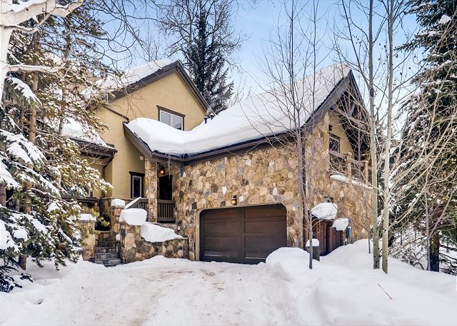 West Vail Retreat | Hot Tub & Free Village Parking | 5 Mins to Mountain