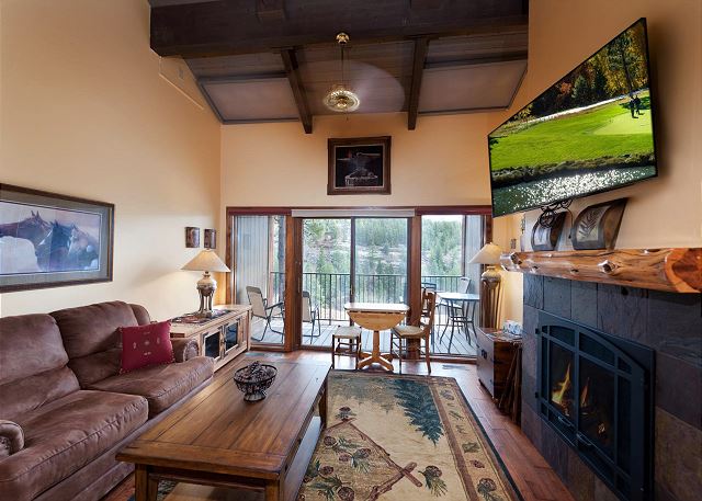 Golden Glow Getaway (#638) |10 min to Ski - Golf - Deck - AC - Pool/Hot Tub