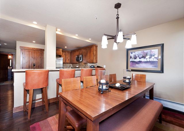 Penthouse in Purgatory Lodge - Ski in/Out - Awesome Deck and Views 8