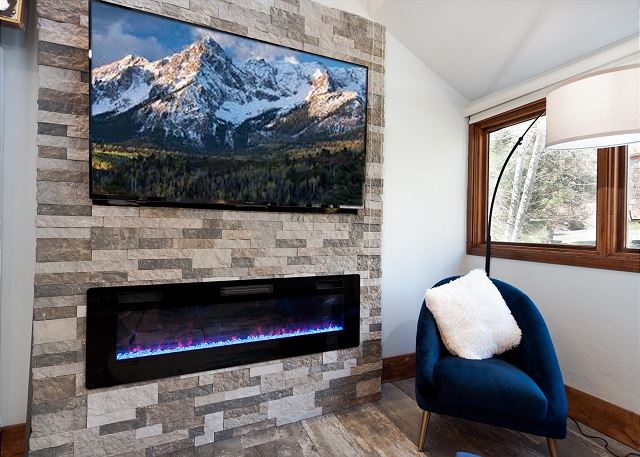 Sunshine Suite (#733) |Near Ski - Golf - AC/Pool/Hot Tub 9