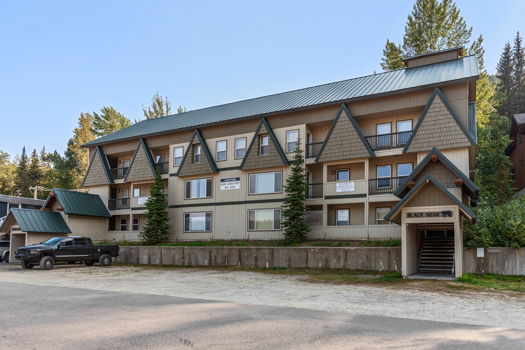 Welcome to Black Bear Condo at Schweitzer Ski Mountain!