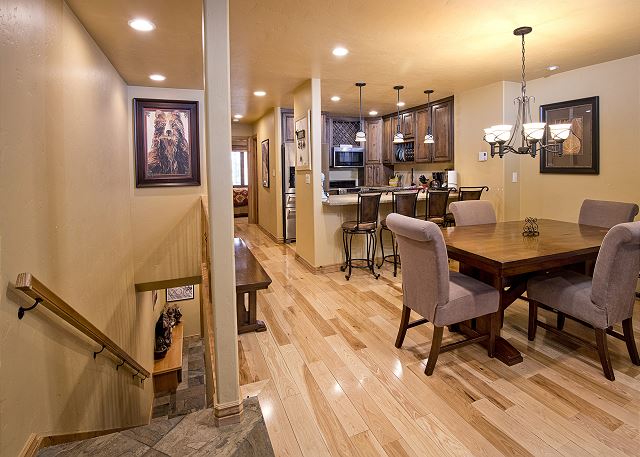 Spacious Avon Retreat | Pool, Tennis, 2 Masters & Free Shuttle 5