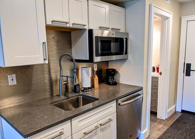 Gray Jay Place (#205) |Near Ski - Golf, Pool/Hot Tub - AC - Mtn Views 10