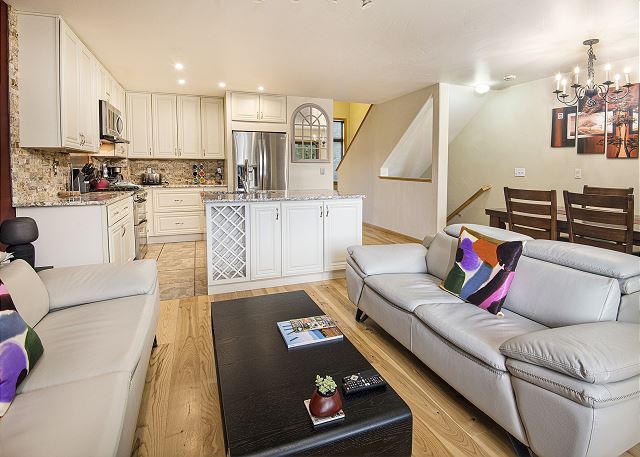 Avon| Walk to Shops & Restaurants| Ski Shuttle to Beaver Creek & Vail Slopes 6