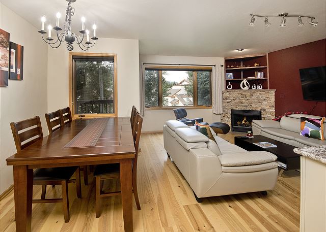 Avon| Walk to Shops & Restaurants| Ski Shuttle to Beaver Creek & Vail Slopes 5