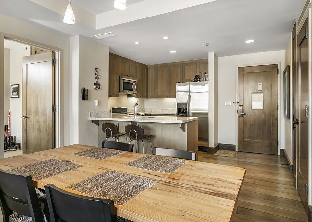 Riverfront Luxury Resort/Spa/Ski In-Ski Out Condo/Unmatched Top Floor Views 5