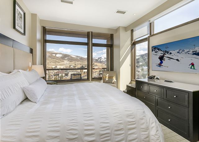 Riverfront Luxury Resort/Spa/Ski In-Ski Out Condo/Unmatched Top Floor Views 5