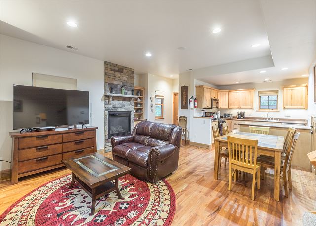 Cozy Ouray Townhome with Fireplace- Close to Downtown and Hot Springs Pool 5