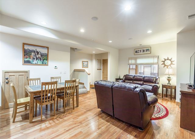 Cozy Ouray Townhome with Fireplace- Close to Downtown and Hot Springs Pool 7