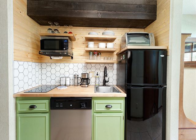 Golden Feather Getaway (#552) |Near Ski - Deck - Golf/AC/ Pool/Hot Tub 7