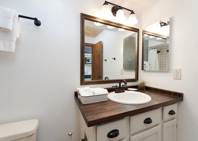 Golden Feather Getaway (#552) |Near Ski - Deck - Golf/AC/ Pool/Hot Tub 10