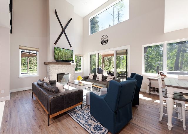Home Across from Purg - Hot Tub, Pool Table, Fire Pit, Arcade Game