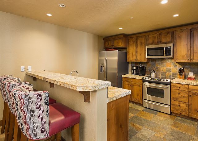 Premier Building at Purgatory - Ski in/ Ski out - Views 3