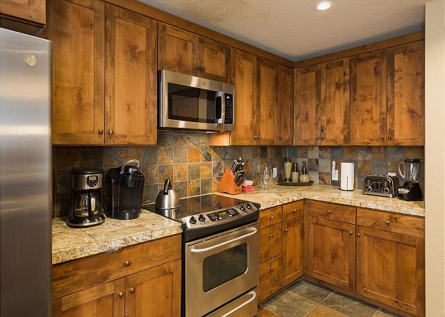 Premier Building at Purgatory - Ski in/ Ski out - Views 4