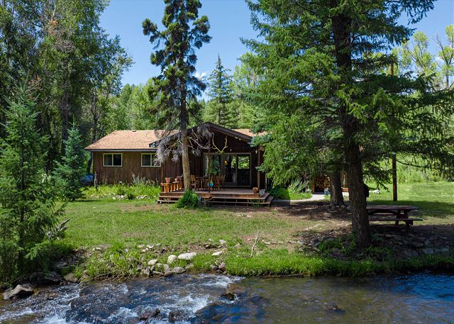 River Front Cabin on 1 acre - 14 Minutes to Downtown Durango 3