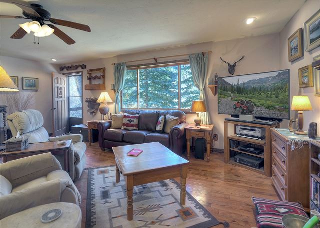 River Front Cabin on 1 acre - 14 Minutes to Downtown Durango 8