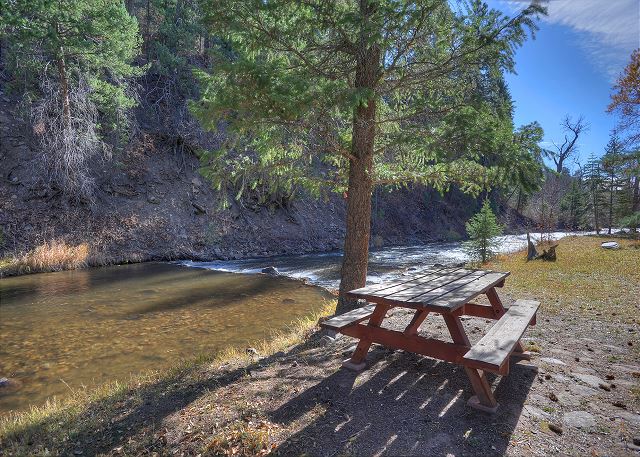 River Front Cabin on 1 acre - 14 Minutes to Downtown Durango 5