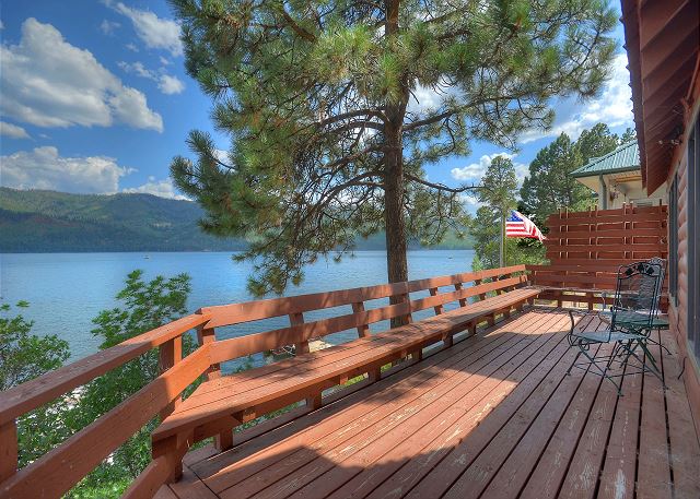 Water's Edge Cabin on Lake Vallecito | Waterfront, Lake Views, Walk to Marina 7
