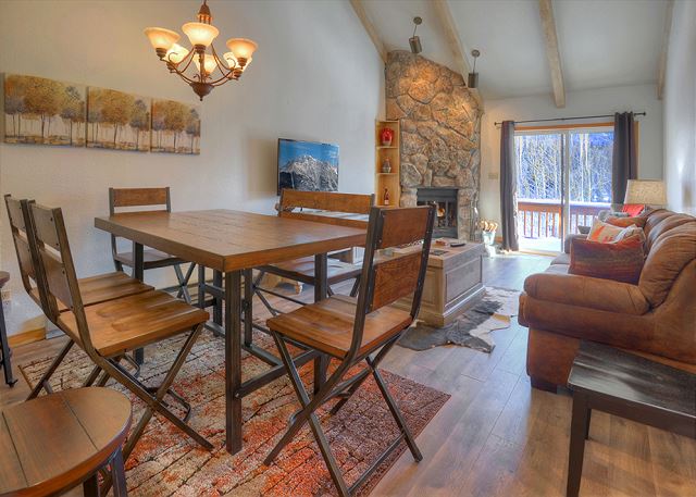 Cascade Village/ Deck w/ Mountain Views/ Heated Pool 5