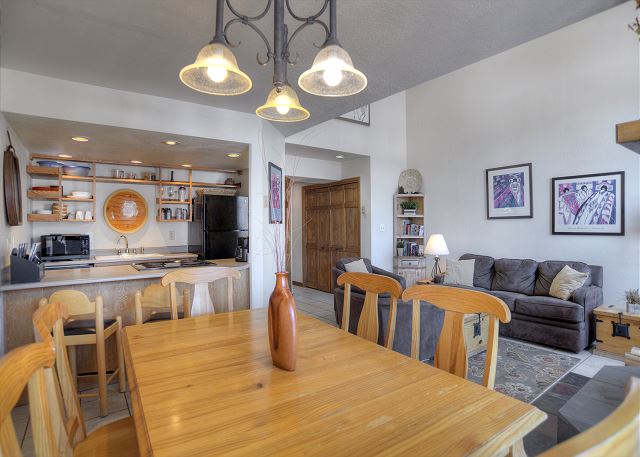 Cascade Village condo - Awesome Mountain Views - Free Ski Shuttle/Heated Pool 8