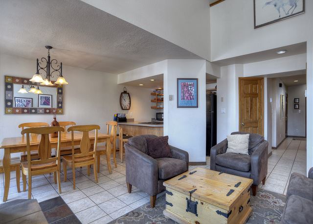 Cascade Village condo - Awesome Mountain Views - Free Ski Shuttle/Heated Pool 7